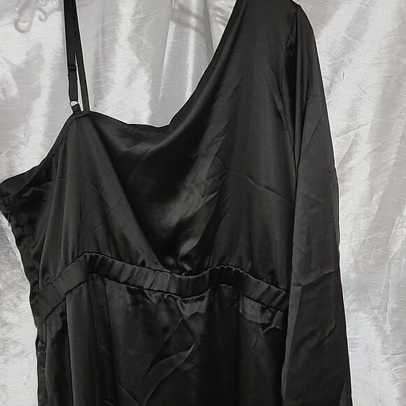 Making The Cut Black Satin Asymmetrical Midi Dress One Sleeve Plus Size 2X - Picture 6 of 7